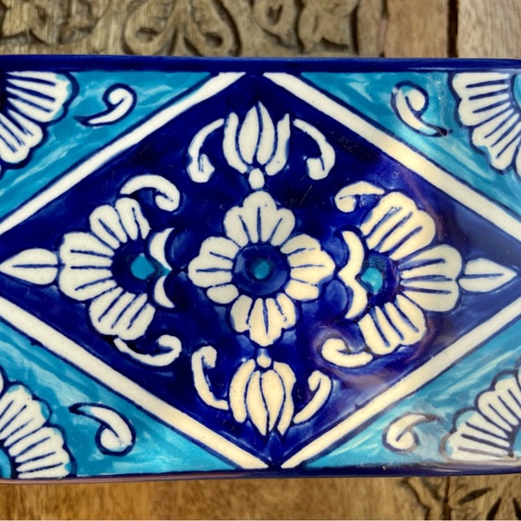 Beautiful Home Accent  Box! NWT! Ceramic cover, wooden box. - Picture 3 of 13